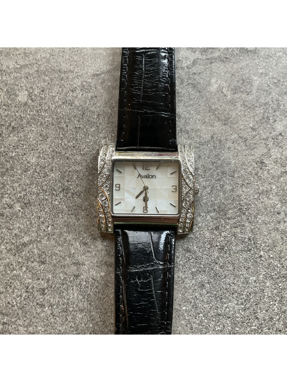 Beautiful Avalon Women’s Watch 37mm Silver Tone Case Black Leather Band A5